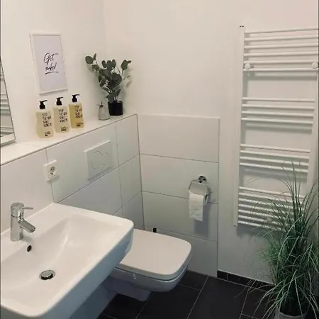 Emperors Baths - Cozy Modern Appartement