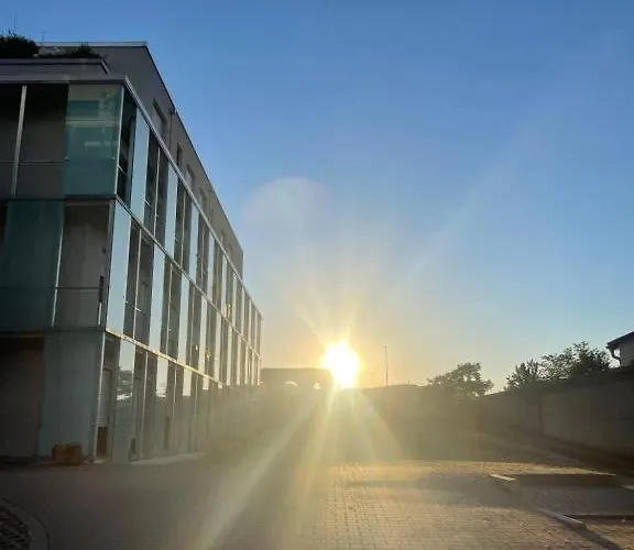 Emperors Baths - Cozy Modern *