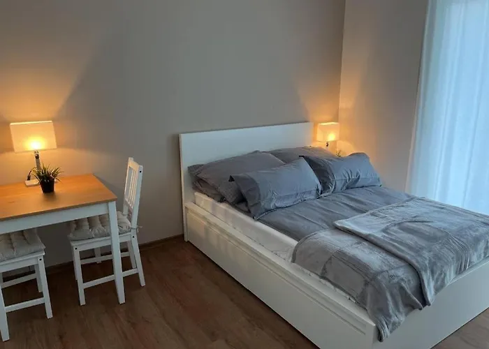 Emperors Baths - Cozy Modern